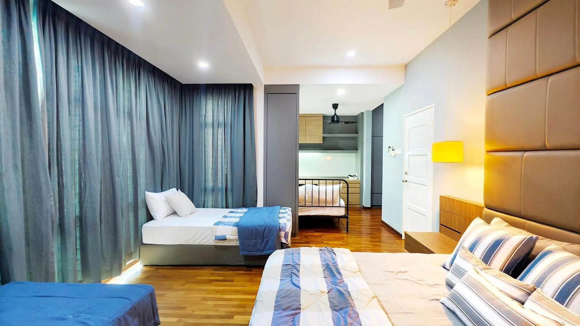Prázdninový dům Ocean 23 Batu Ferringhi Shamrock Beach With Swimming Pool 7 Bedroom 30Pax